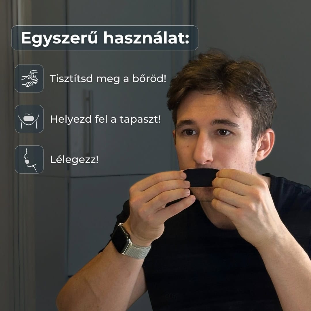 Mosolygós férfi fekete szájtapasz felhelyezés közben, bemutatja az egyszerű és kényelmes használatot